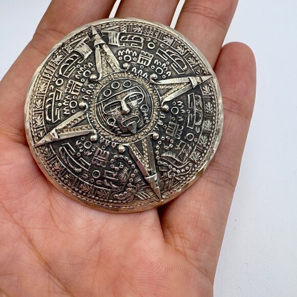 VTG Sterling Silver 925 Mayan Calendar Sun Textured Brooch Size 2" Diameter - Picture 8 of 10
